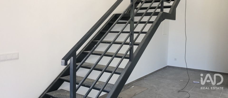 Surface diverse à Matas e Cercal de 1 052 m²