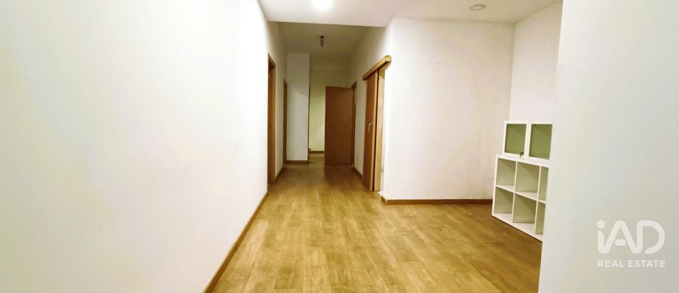 Shop / premises commercial in Baguim do Monte (Rio Tinto) of 136 m²