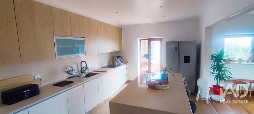 Moradia T3 em Candemil e Gondar de 325 m²