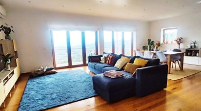 House T3 in Candemil e Gondar of 325 m²