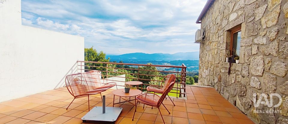 Moradia T3 em Candemil e Gondar de 325 m²