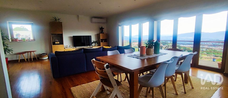 Moradia T3 em Candemil e Gondar de 325 m²