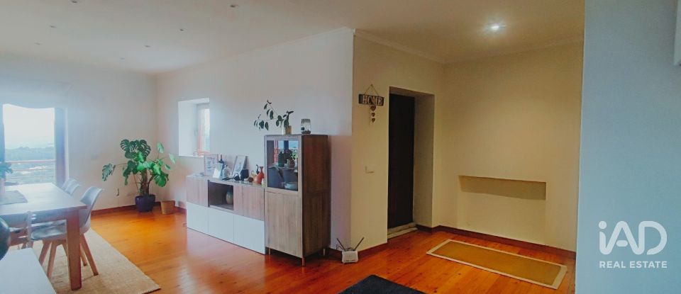 Moradia T3 em Candemil e Gondar de 325 m²