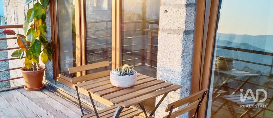 Moradia T3 em Candemil e Gondar de 325 m²