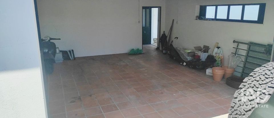 Moradia T3 em Candemil e Gondar de 325 m²