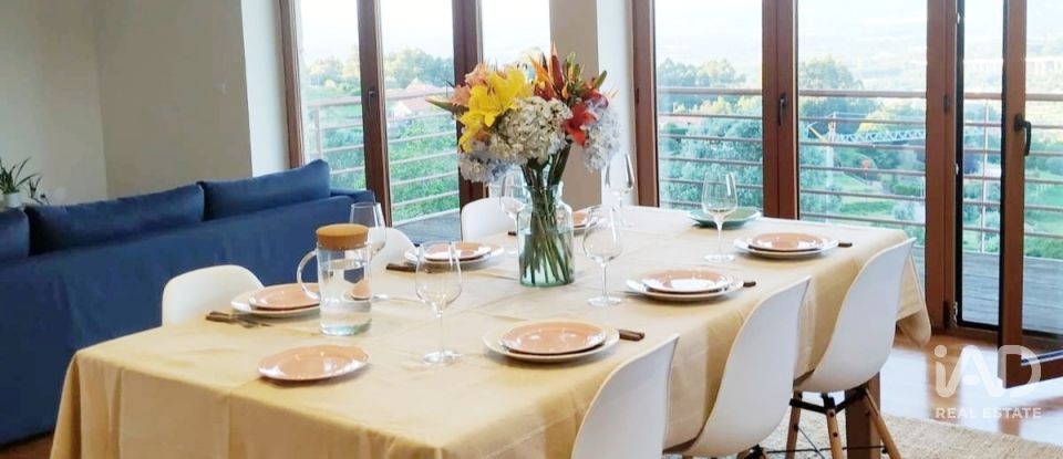 Moradia T3 em Candemil e Gondar de 325 m²