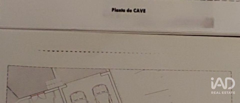 Moradia T3 em Candemil e Gondar de 325 m²