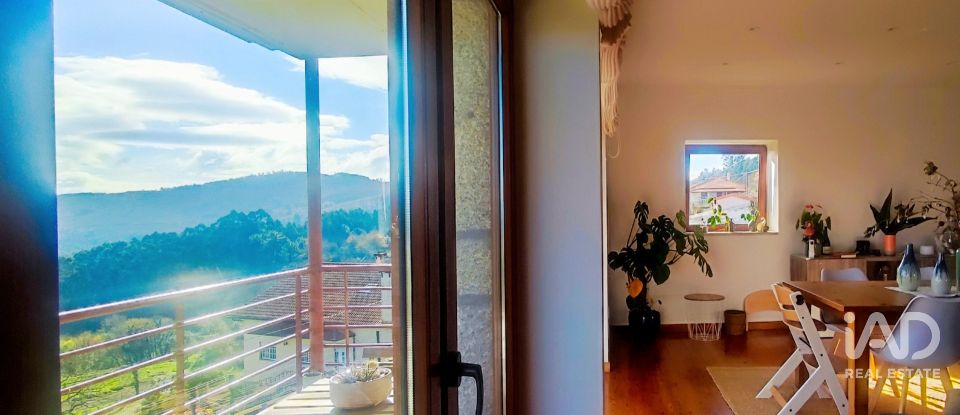 Moradia T3 em Candemil e Gondar de 325 m²