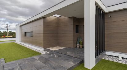 House T3 in Fernão Ferro of 190 m²