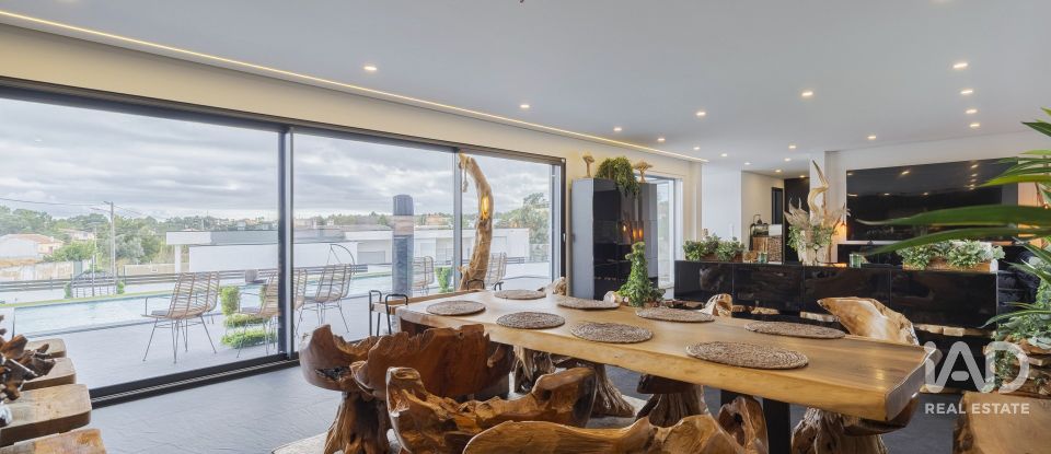 Moradia T3 em Fernão Ferro de 190 m²