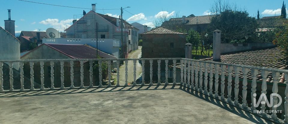 Maison T6 à Travanca de Lagos de 281 m²