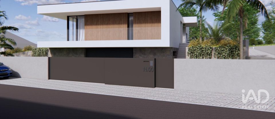 Terreno urbano em Fragoso de 956 m²