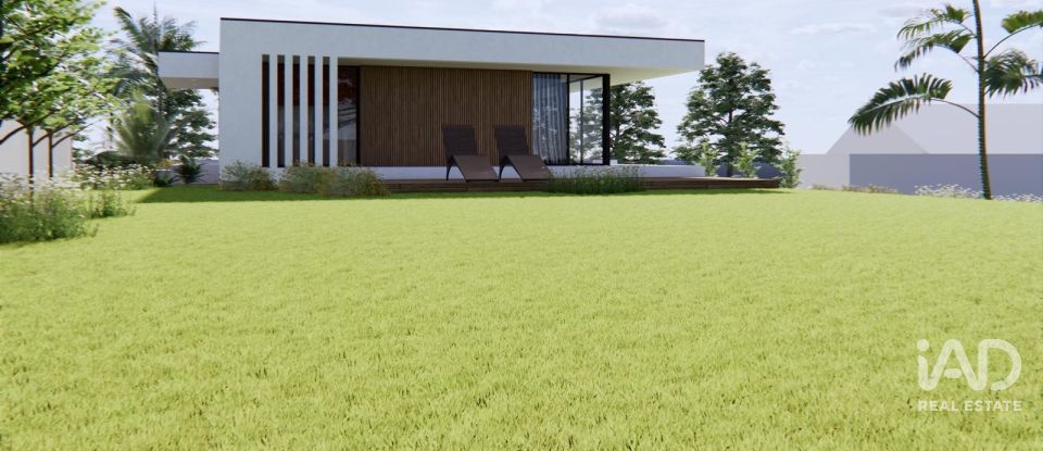 Terreno urbano em Fragoso de 956 m²