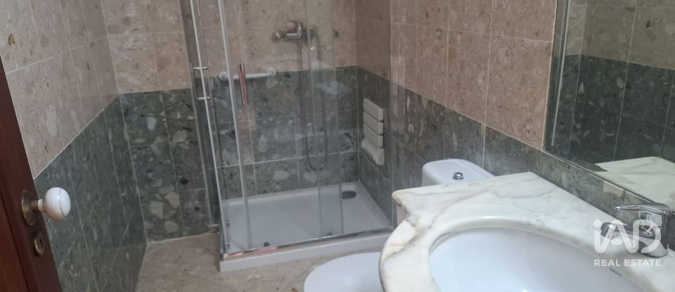 Appartement T3 à Carcavelos e Parede de 131 m²