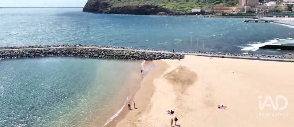 Terrain à Machico de 2 150 m²