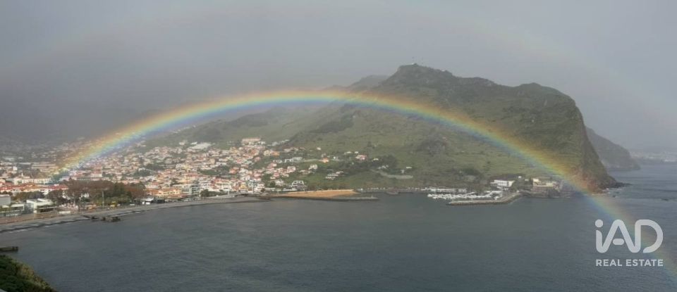 Terrain à Machico de 2 150 m²