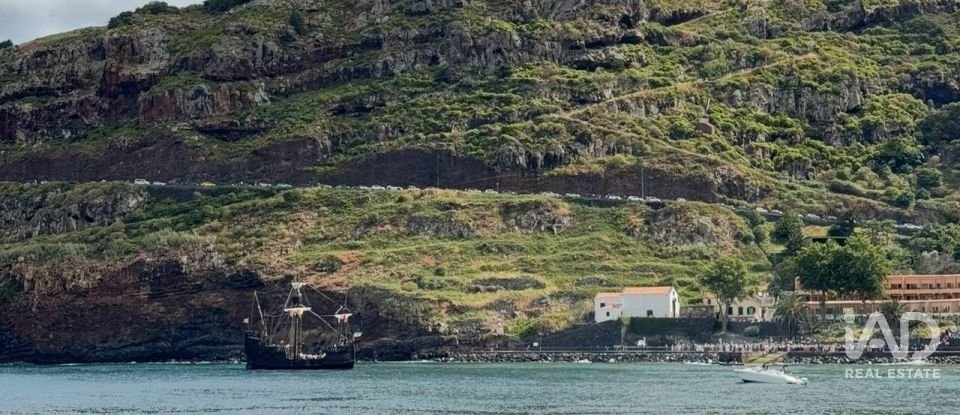 Terrain à Machico de 2 150 m²