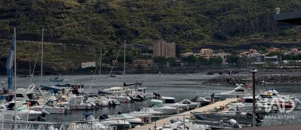 Terrain à Machico de 2 150 m²