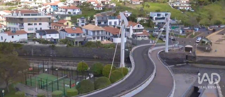 Terrain à Machico de 2 150 m²