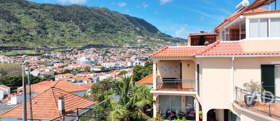 Terrain à Machico de 2 150 m²