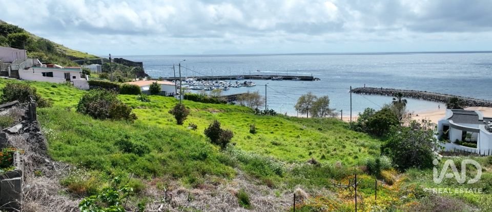 Terrain à Machico de 2 150 m²
