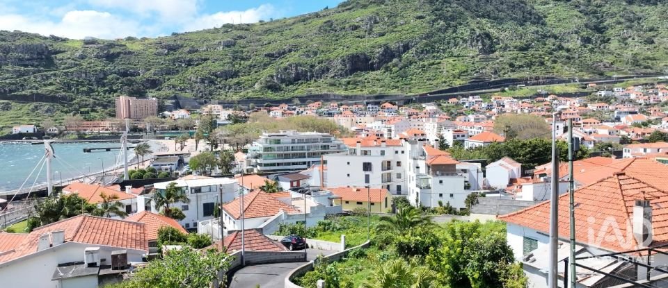 Terrain à Machico de 2 150 m²