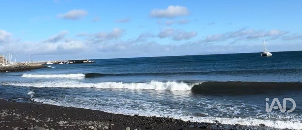 Terrain à Machico de 2 150 m²