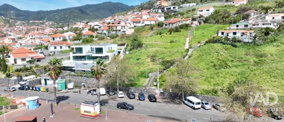 Terrain à Machico de 2 150 m²