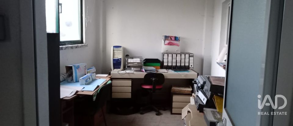 Shop / premises commercial in Asseiceira of 600 m²