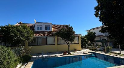 House T5 in Fernão Ferro of 250 m²