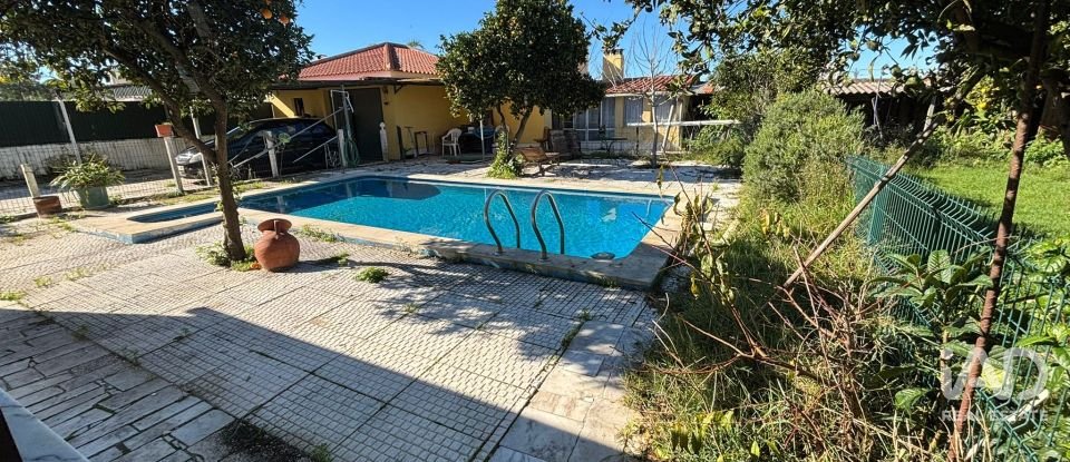 Moradia T5 em Fernão Ferro de 250 m²