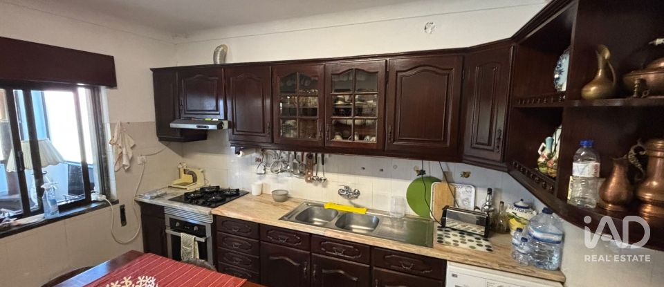 Moradia T5 em Fernão Ferro de 250 m²