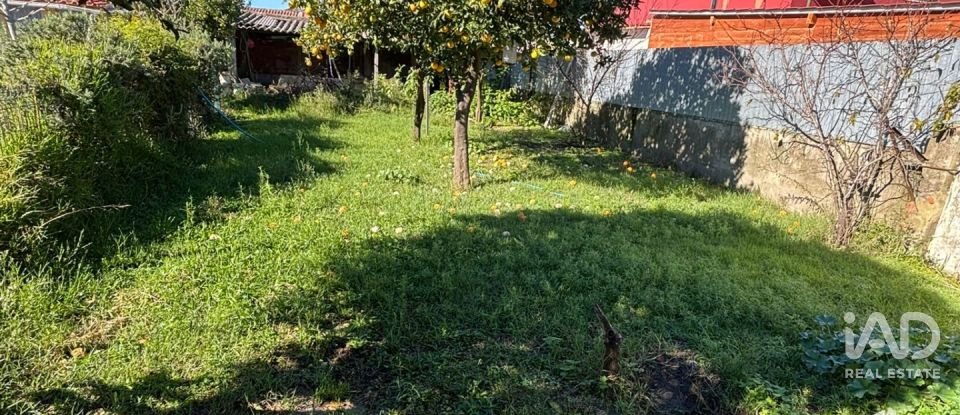 Moradia T5 em Fernão Ferro de 250 m²