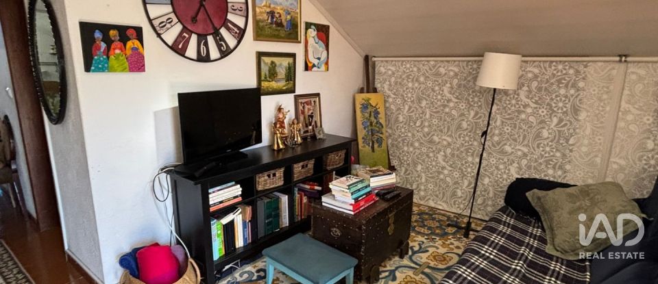 Moradia T5 em Fernão Ferro de 250 m²