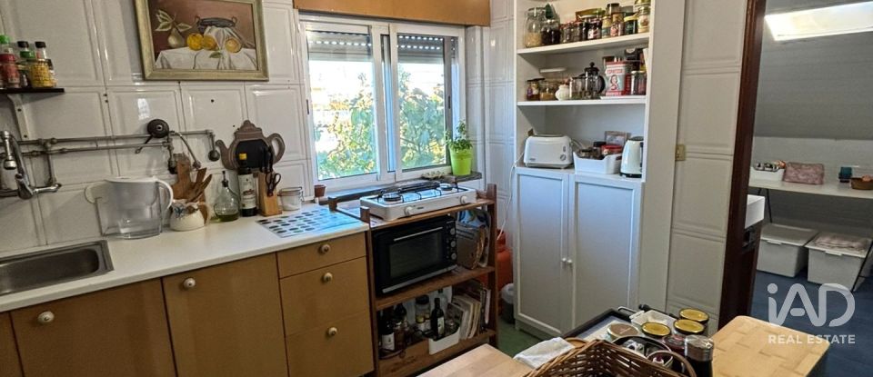 Moradia T5 em Fernão Ferro de 250 m²