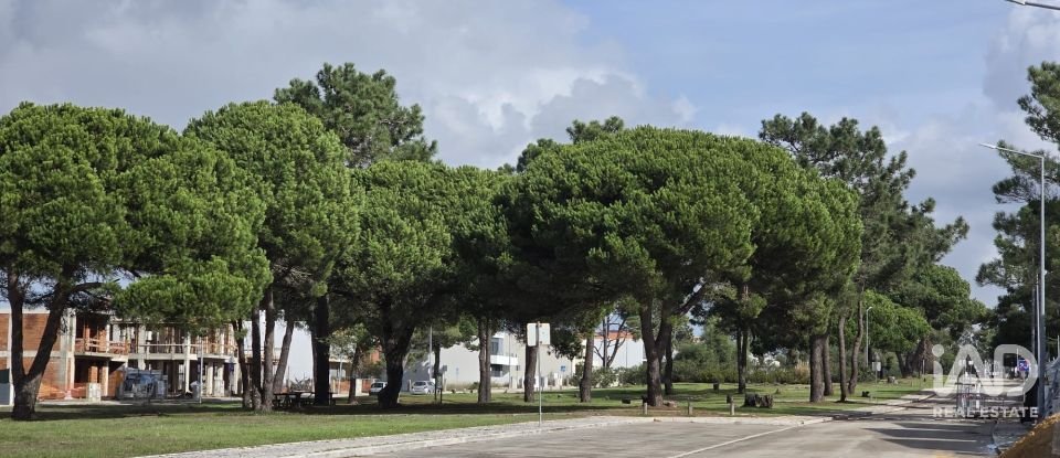 Terreno urbano em Sesimbra (Castelo) de 255 m²