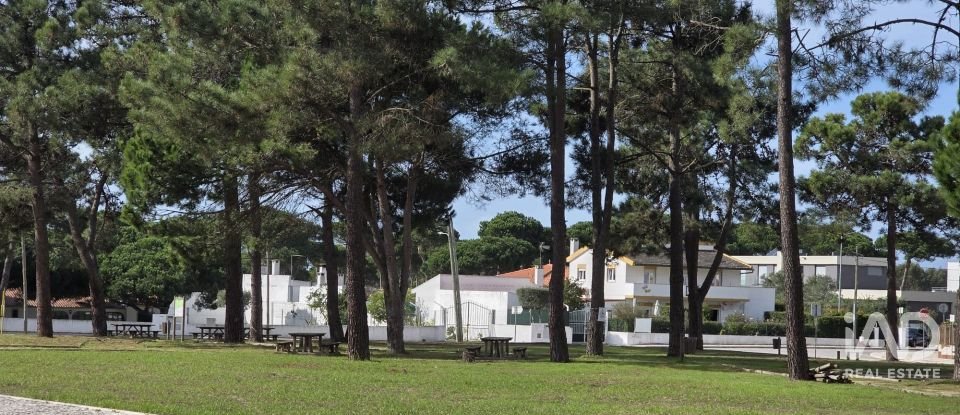 Terreno urbano em Sesimbra (Castelo) de 255 m²