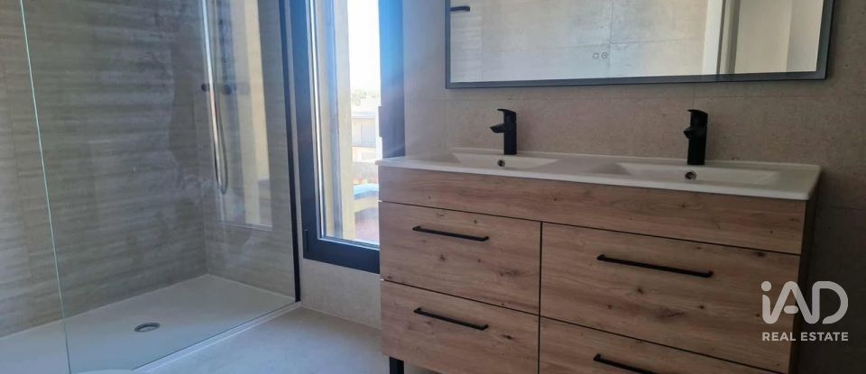 Maison T3 à Porto de Mós - São João Baptista e São Pedro de 200 m²