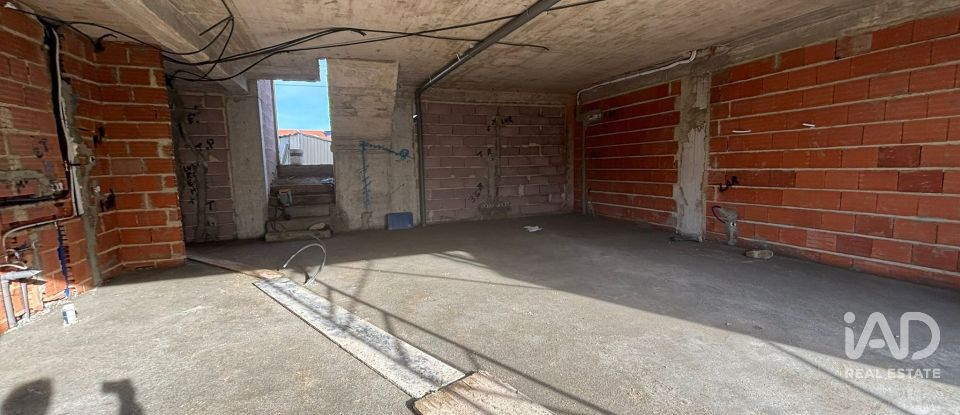 Casa T3 em Azeitão (São Lourenço e São Simão) de 180 m²