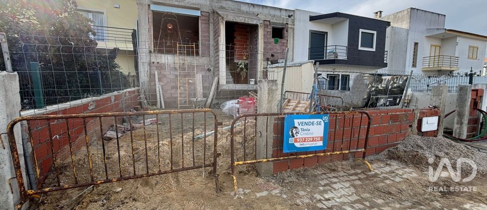 Casa T3 em Azeitão (São Lourenço e São Simão) de 180 m²