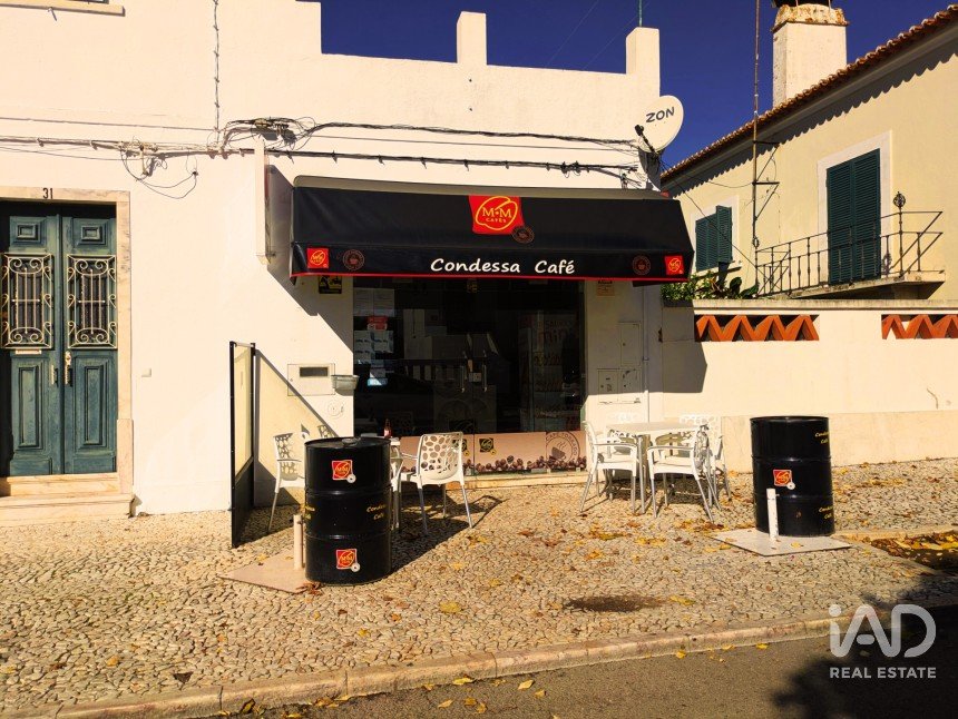 Boutique/Local commercial à Estremoz (Santa Maria e Santo André) de 121 m²