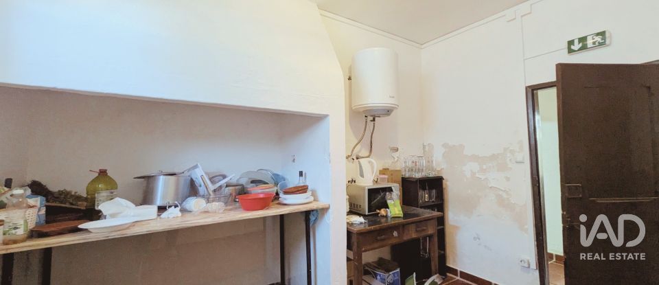 Boutique/Local commercial à Estremoz (Santa Maria e Santo André) de 121 m²