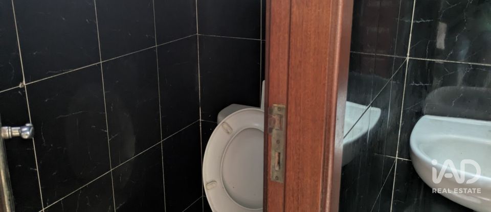 Boutique/Local commercial à Estremoz (Santa Maria e Santo André) de 121 m²