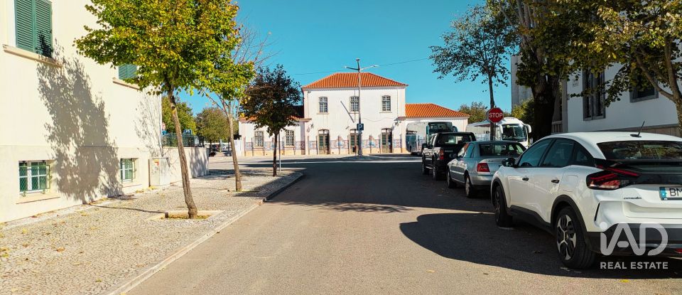 Boutique/Local commercial à Estremoz (Santa Maria e Santo André) de 121 m²