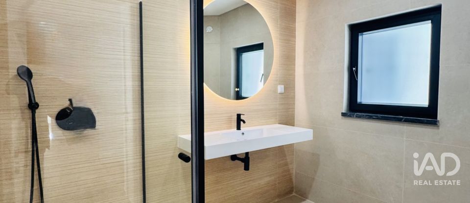 Moradia T4 em Quinta do Conde de 141 m²