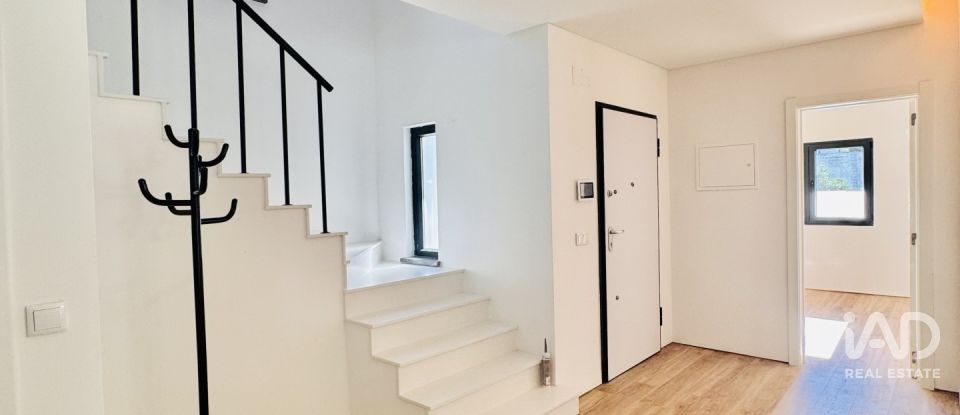 Moradia T4 em Quinta do Conde de 141 m²