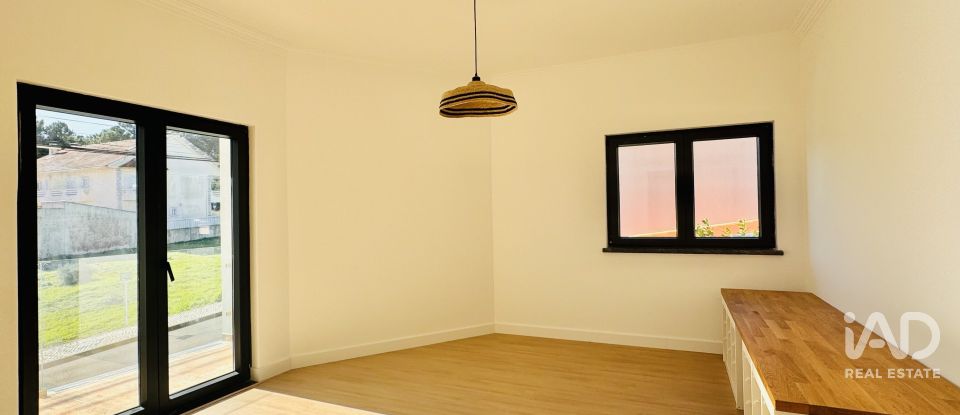 Moradia T4 em Quinta do Conde de 141 m²