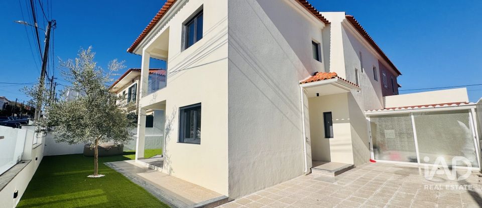 Moradia T4 em Quinta do Conde de 141 m²