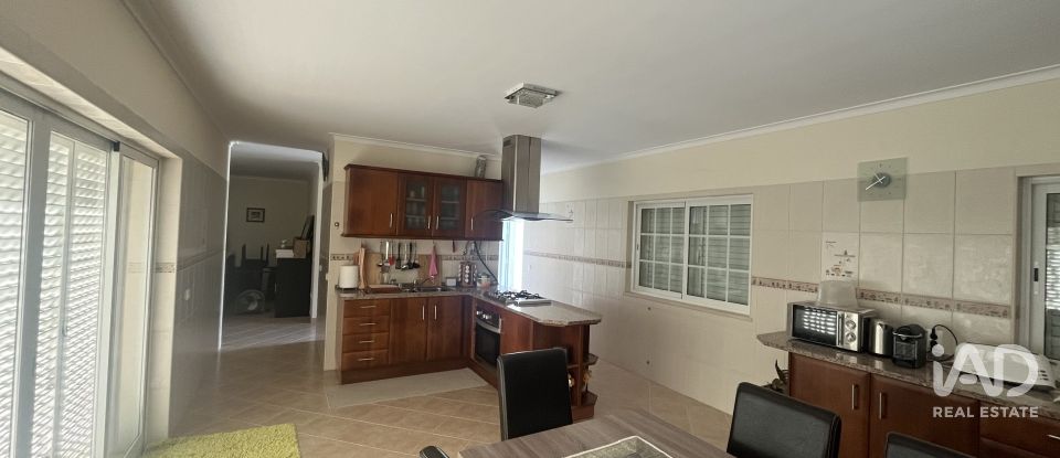 Moradia T3 em Aldeia do Mato e Souto de 330 m²