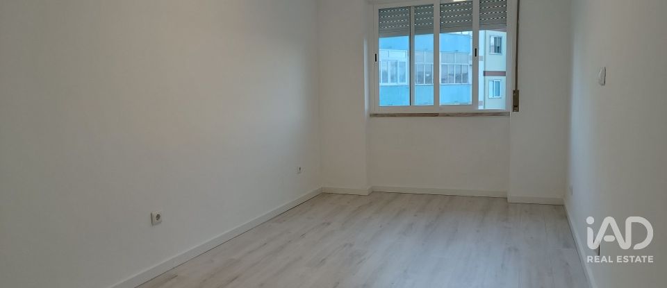 Apartamento T3 em Almada, Cova da Piedade, Pragal e Cacilhas de 85 m²